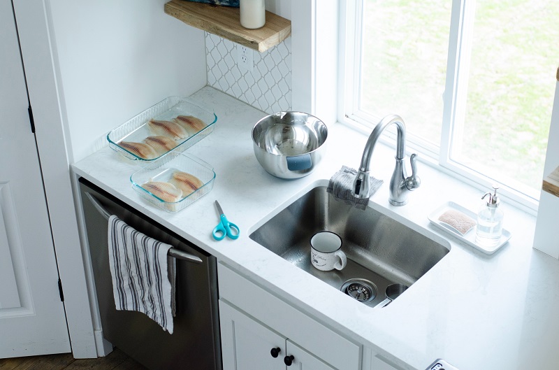 choosing undermount kitchen sink